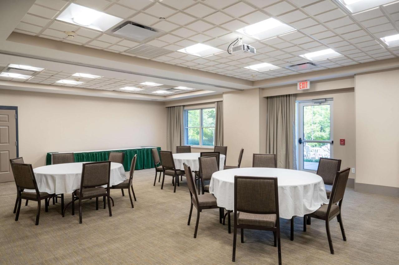 Country Inn & Suites By Radisson, State College Penn State Area , Pa Bagian luar foto